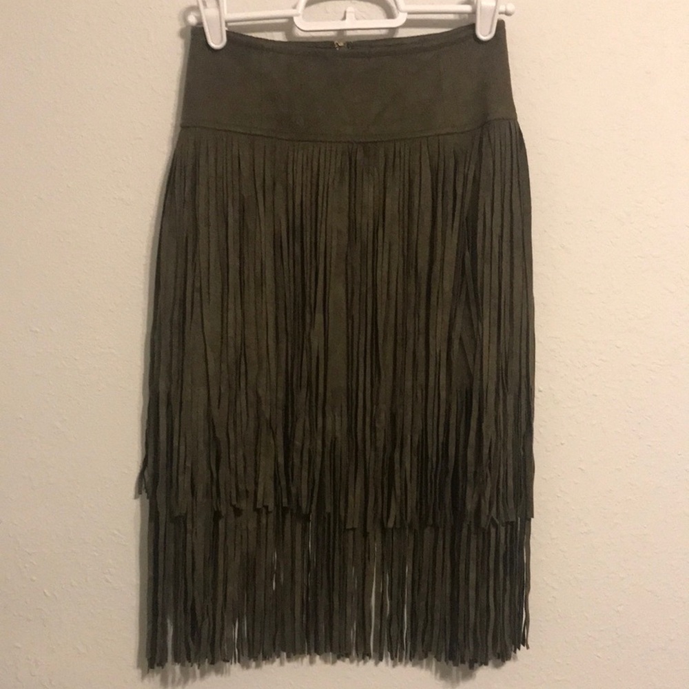 Joyfolie girls’ fringe skirt size 8